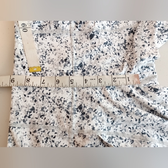 Athleta Abstract Printed Ankle Length Leggings - Picture 10 of 11